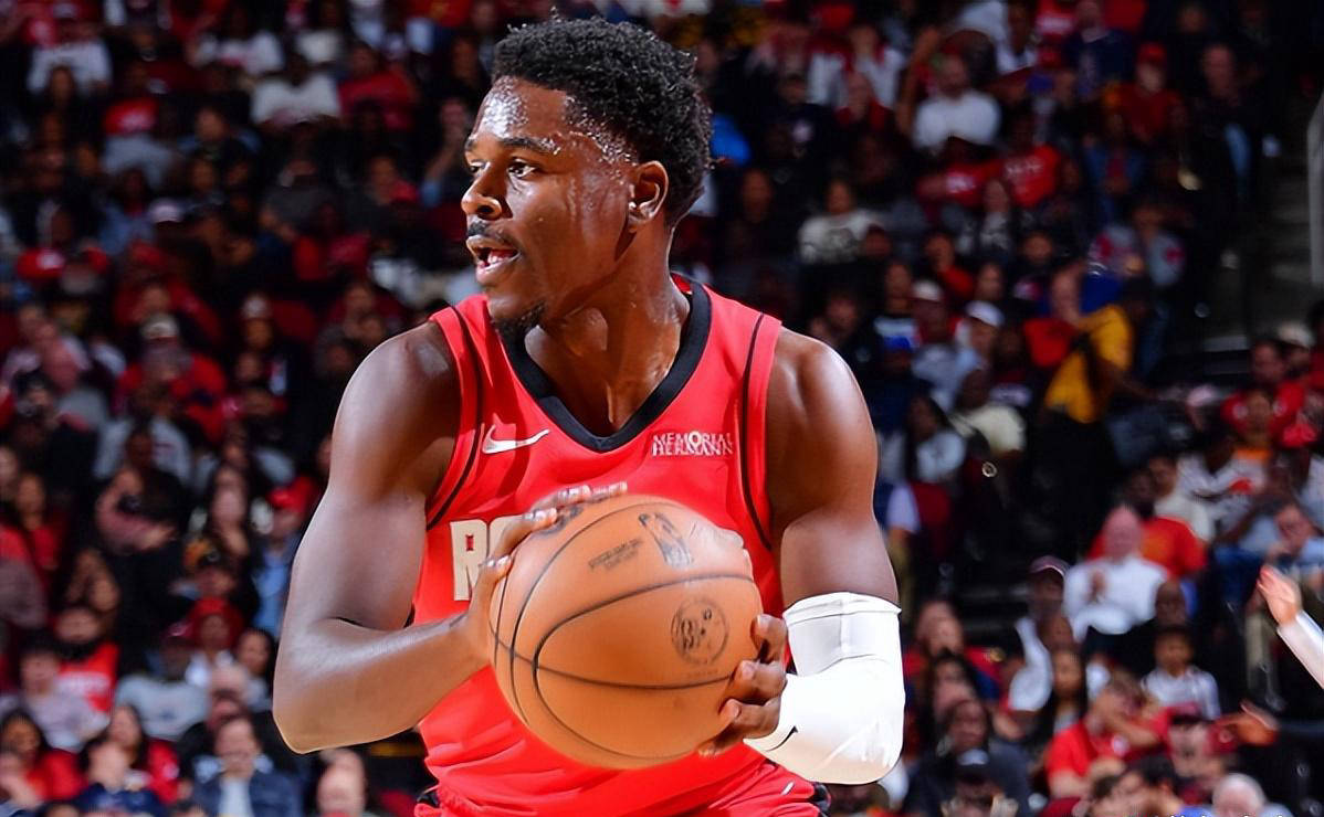 76人轻取火箭，霍勒迪统治全场