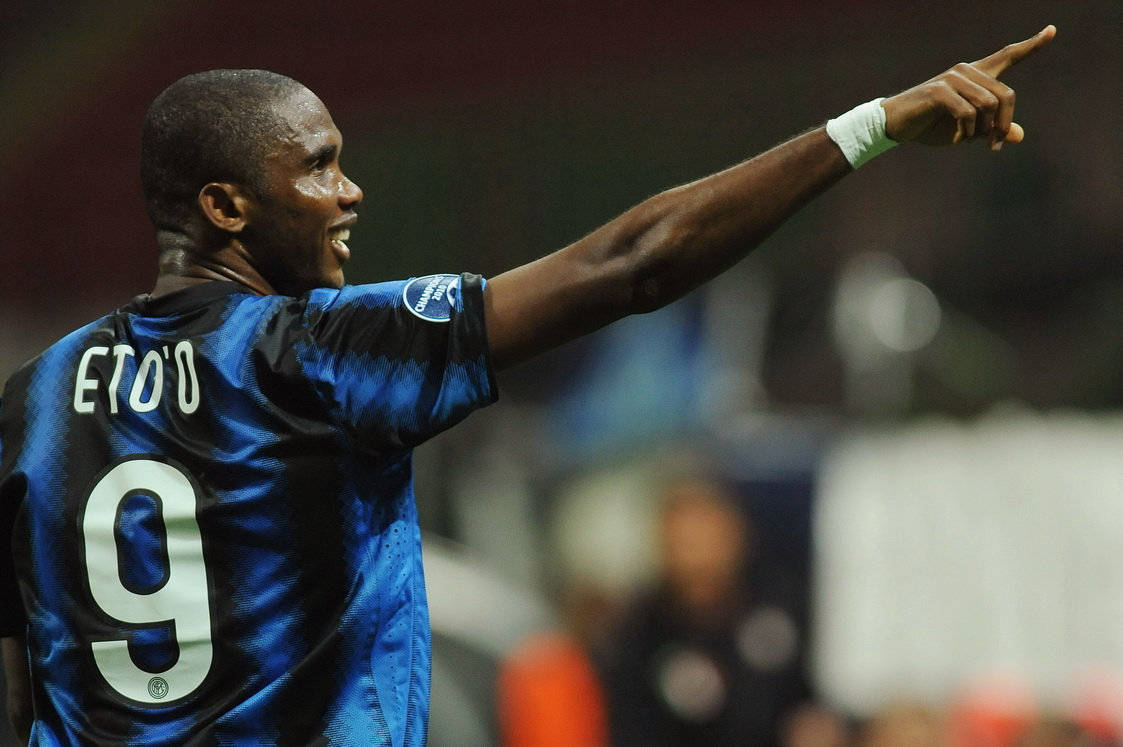 墨西哥逆转巴萨，伊布点燃赛场