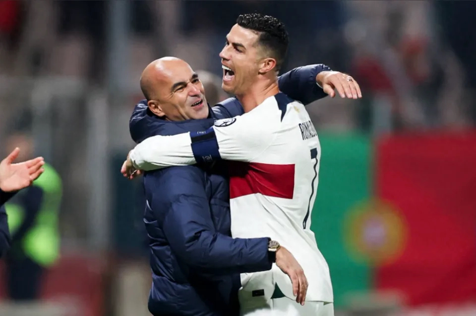 葡萄牙队完胜英格兰队,奥恰洛夫惊艳四座 葡萄牙队完胜英格兰队,奥恰洛夫惊艳四座