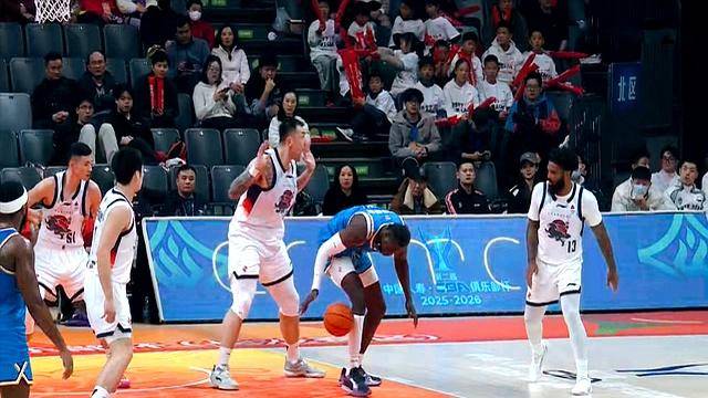 深圳队碾压青岛队,高诗岩带队取胜 深圳队碾压青岛队,高诗岩带队取胜