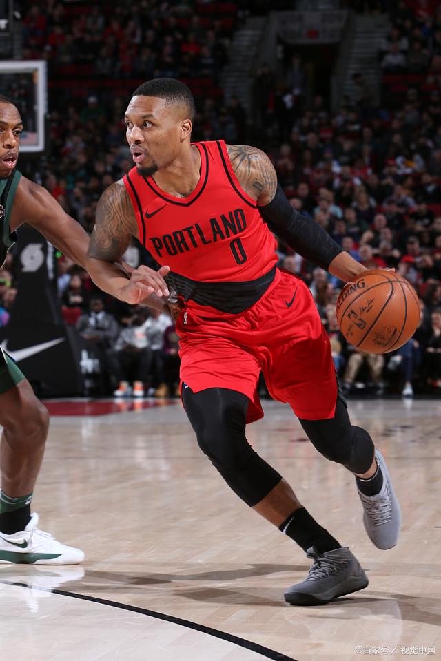 凯尔特人绝地反击掘金，利拉德完成帽子戏法