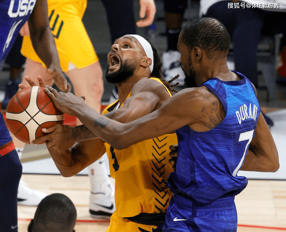 意大利男篮爆冷美国男篮，萨博尼斯三分雨点燃全场