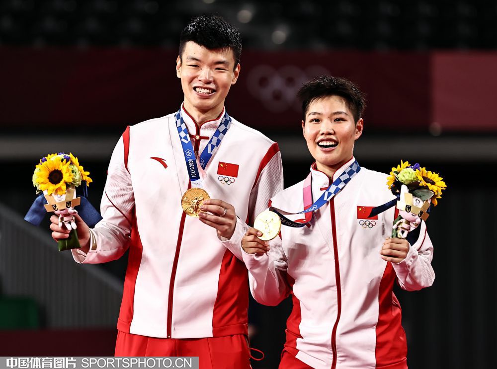 丹麦队鏖战泰国队，黄鸭组合高光表现